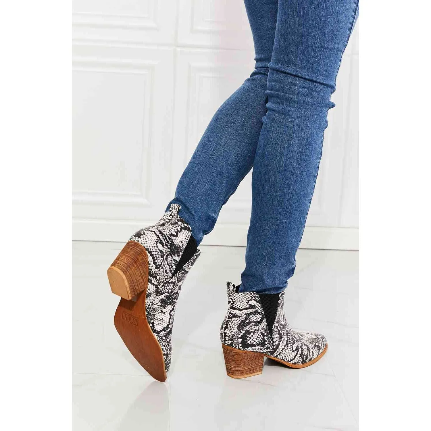 MMShoes Back At It Point Toe Bootie in Snakeskin